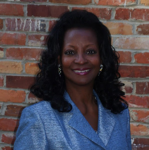Robin Calhoun Photo 32