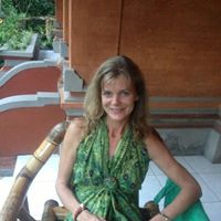 Julia Mcgregor Photo 16