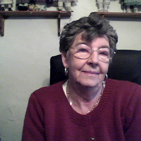 Anne Rhodes Photo 30