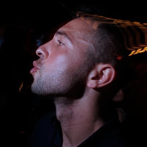 Andrew Kahn Photo 46