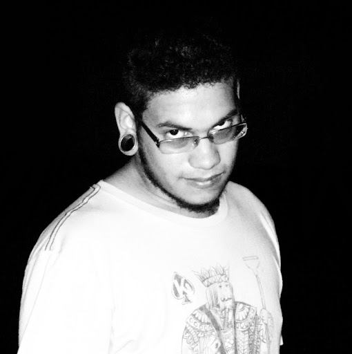 Gilbert Gomez Photo 26