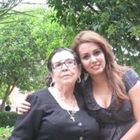 Elizabeth Barba Photo 34