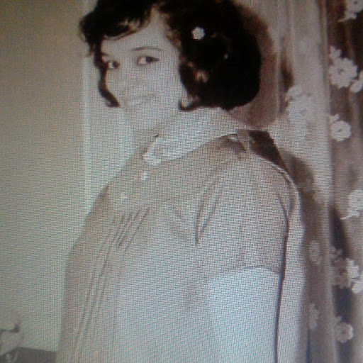 Sylvia Paredes Photo 13