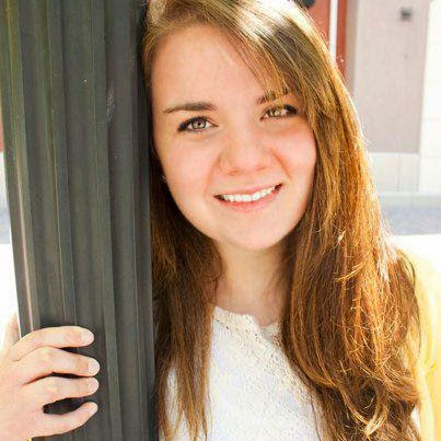 Molly Davis Photo 39
