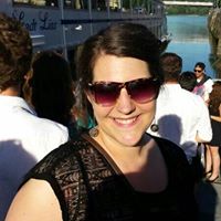 Lea Kuhn Photo 5