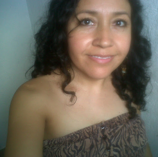Janet Fuentes Photo 24