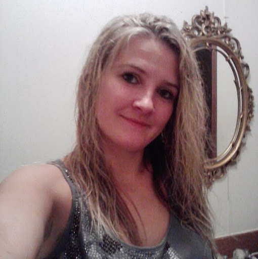 Elizabeth Poe Photo 36