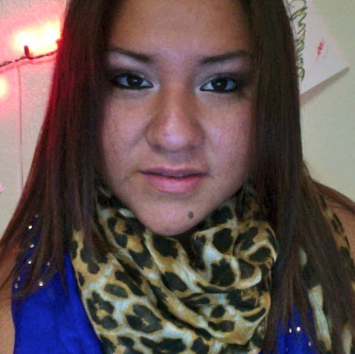 Vania Gomez Photo 20