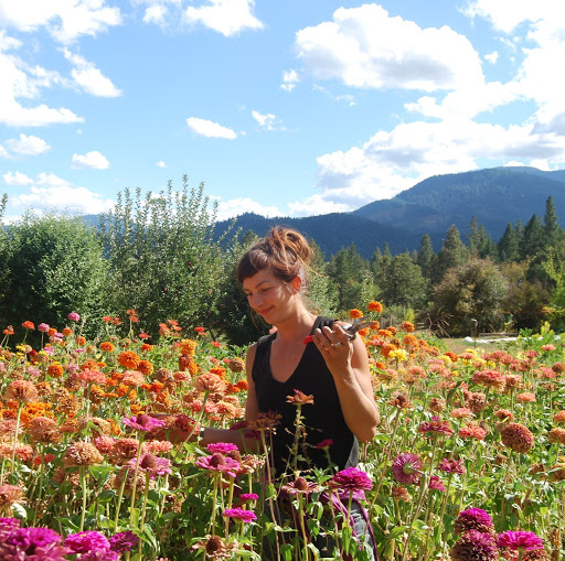 Nicole Kraft Photo 14