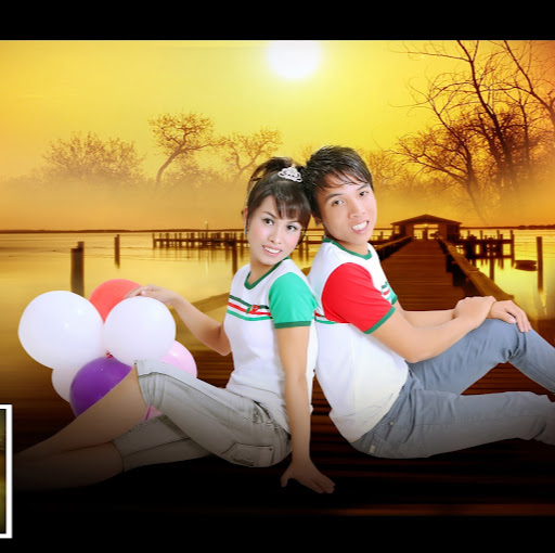 May Thach Photo 3