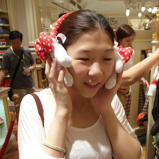 Natalie Lam Photo 28