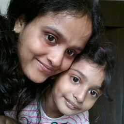 Priya Krishnamoorthy Photo 16