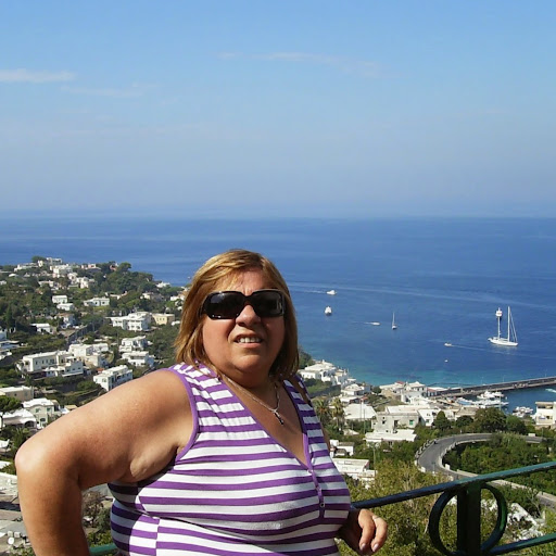 Mirta Vega Photo 15