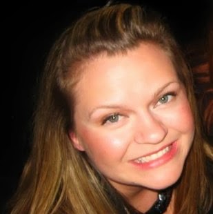 Jennifer Wooden Photo 24
