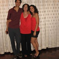 Maureen Fernandes Photo 17