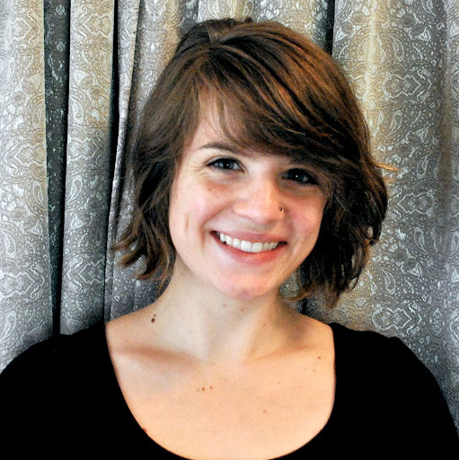 Madeleine Hawks Photo 6