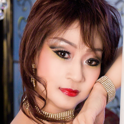 Irene Lee Photo 21