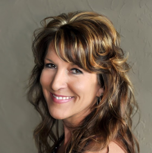 Laurie Jenkins Photo 25