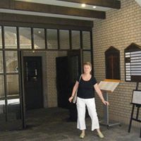 Pamela Neil Photo 19