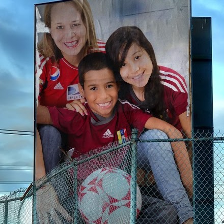 Stefany Garcia Photo 14
