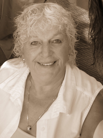 Donna Young Photo 31