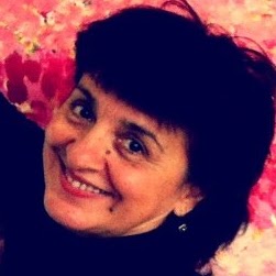 Anna Kanaris Photo 3