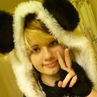 Jennifer Luck Photo 17