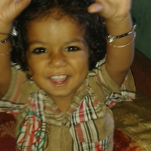 Gautam Tiwari Photo 23