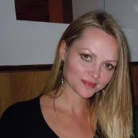Angela Bender Photo 27