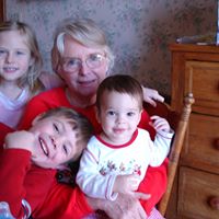 Barbara Tharp Photo 13