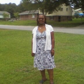 Yvette Davis Photo 24