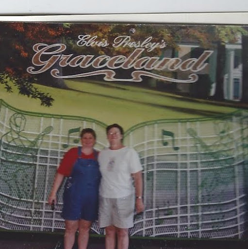 Sherri Hall Photo 24