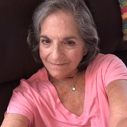 Sharon Reynolds Photo 19