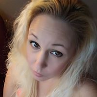 Amanda Applegate Photo 33