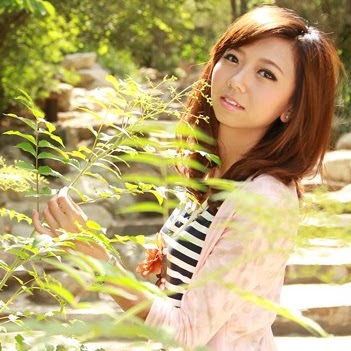 Ying Zhu Photo 23