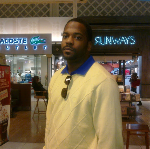 Cedric Green Photo 17