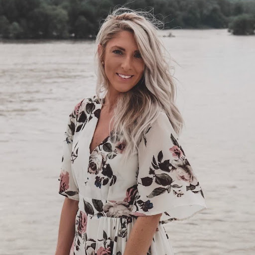 Erica Wagner Photo 16