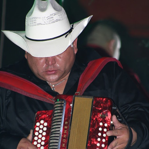 Pete Ybarra Photo 17