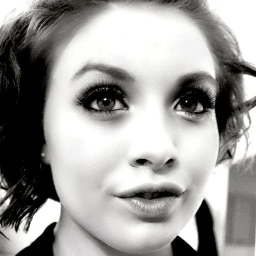 Aimee Flynn Photo 28