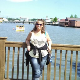 Michele Williams Photo 41