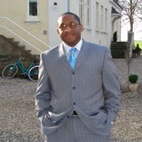 Robert Wooden Photo 32