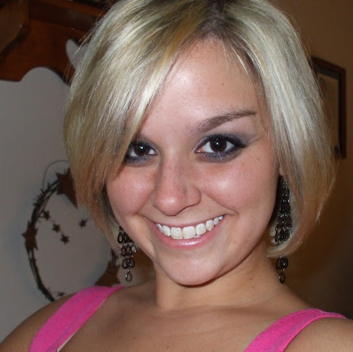 Samantha Griffith Photo 24