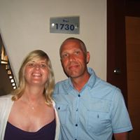 Debbie Pettitt Photo 7