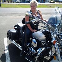 Julie Dilley Photo 15