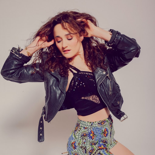 Victoria Haynes Photo 20