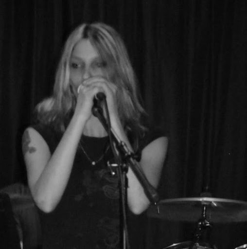 Julie Parise Photo 10