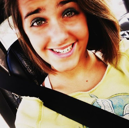 Brittany Richardson Photo 33