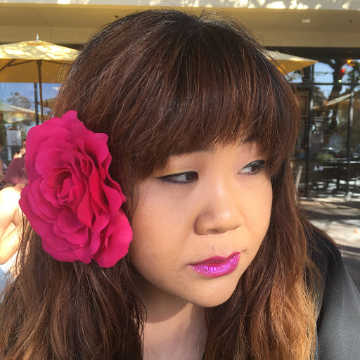 Joan Li Photo 20