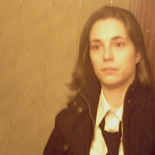 Silvia Caro Photo 13