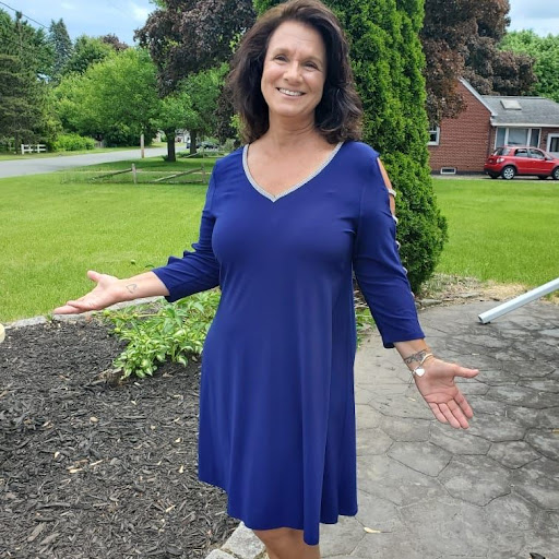 Laurie Pelletier Photo 31